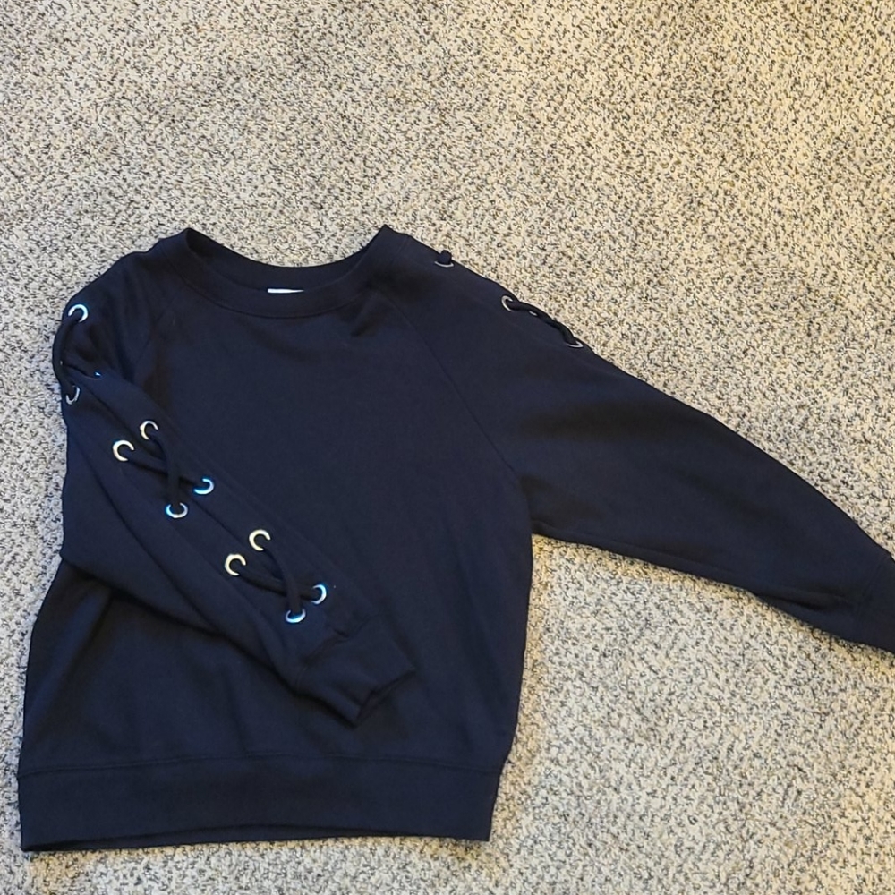 Black crew neck with criss-cross lace sleeves